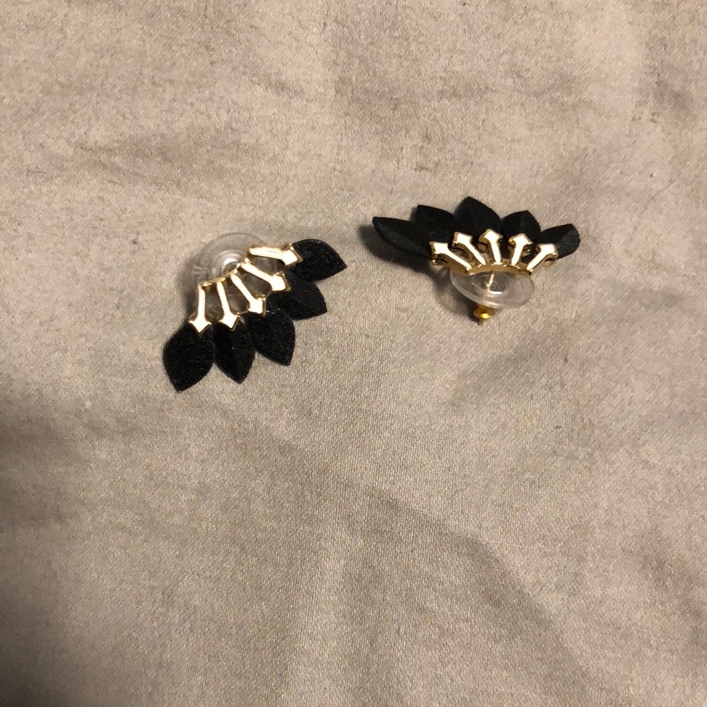 Stella and Dot Feather studs